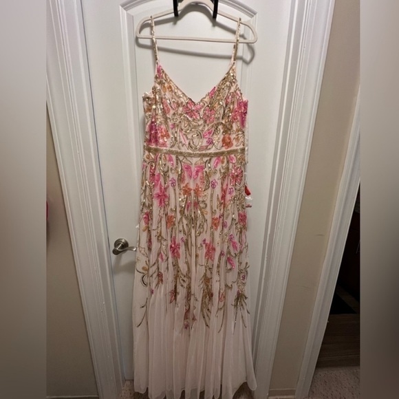 Mac Duggal V NECK FLORAL EMBELLISHED SPAGHETTI STRAP GOWN Dress - Picture 4 of 7